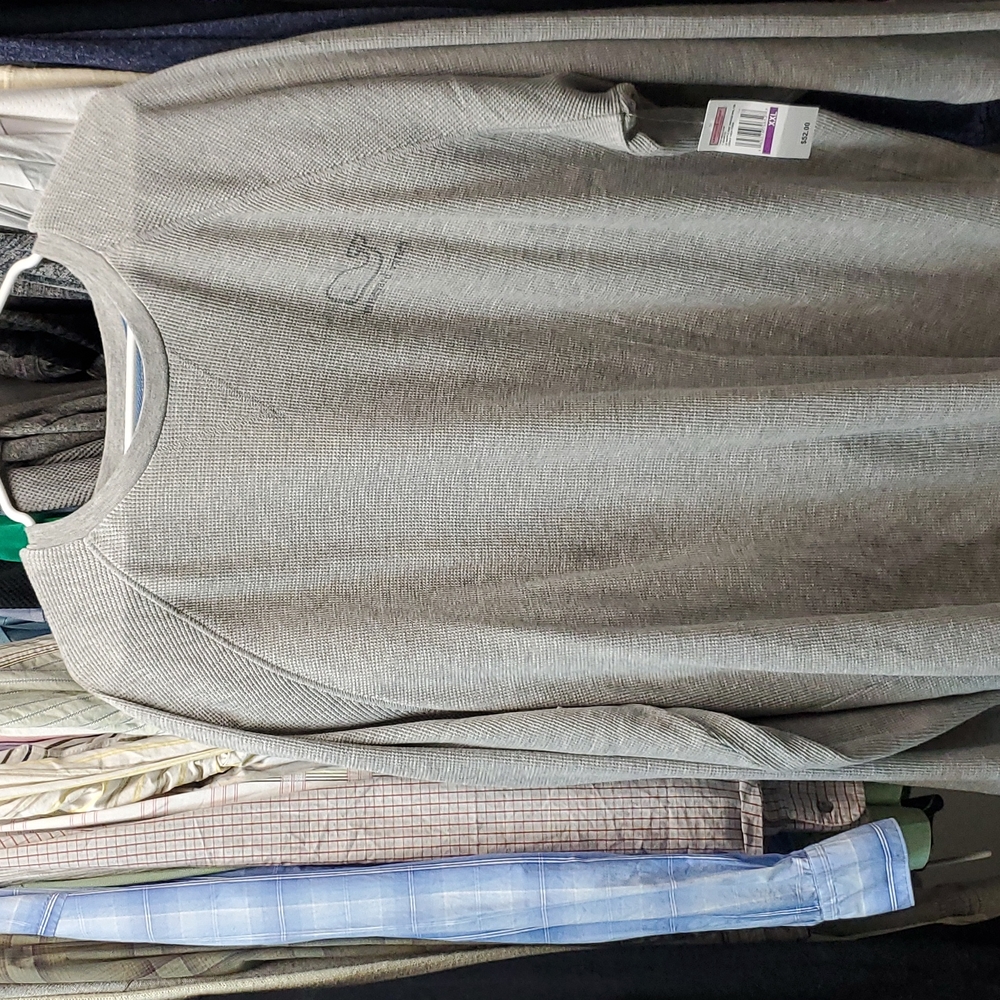 NEW NEVER WORN XXL Grey Vineyard Vines long sleeve shirt